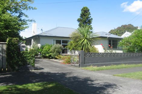 Photo of property in 2 Cumbrae Place, Aramoho, Whanganui, 4500