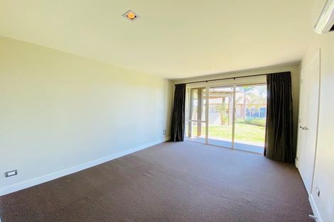 Photo of property in 5j The Prom, Coatesville, Albany, 0793