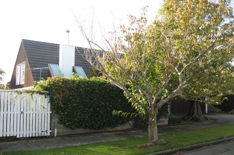 Photo of property in 6 Moorpark Place, Ilam, Christchurch, 8041