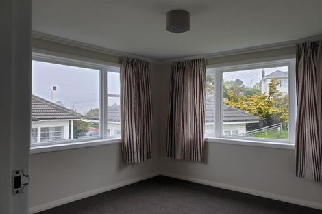 Photo of property in 8 Hampton Hill Road, Tawa, Wellington, 5028