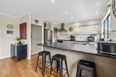 Photo of property in 19 Rhonda Place, Opaheke, Papakura, 2113