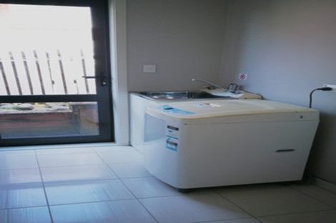 Photo of property in 26a Raleigh Road, Northcote, Auckland, 0627