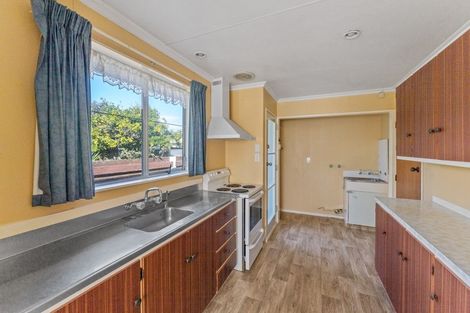 Photo of property in 24 Hillcrest Drive, Kelvin Grove, Palmerston North, 4414