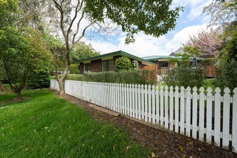 Photo of property in 28 Kentucky Way, Awapuni, Palmerston North, 4412