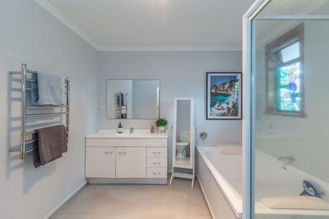 Photo of property in 51 Roslyn Road, Levin, 5510