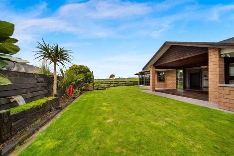 Photo of property in 15 Wentworth Lane, Waiwhakaiho, New Plymouth, 4312