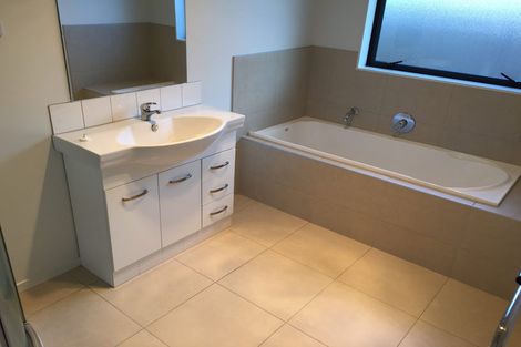 Photo of property in 93 Te Huia Drive, Flagstaff, Hamilton, 3210