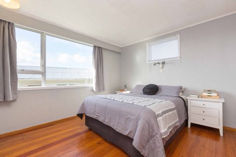 Photo of property in 10 Elm Grove, Westown, New Plymouth, 4310