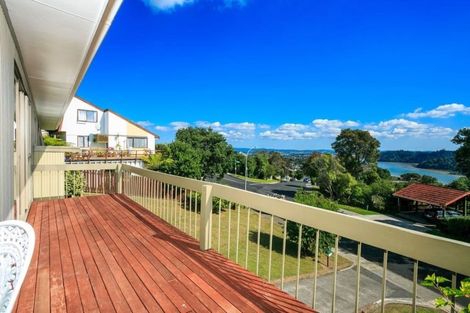 Photo of property in 16 Pemberton Avenue, Bayview, Auckland, 0629