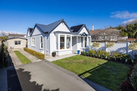 Photo of property in 17 Sandringham Street, Saint Clair, Dunedin, 9012