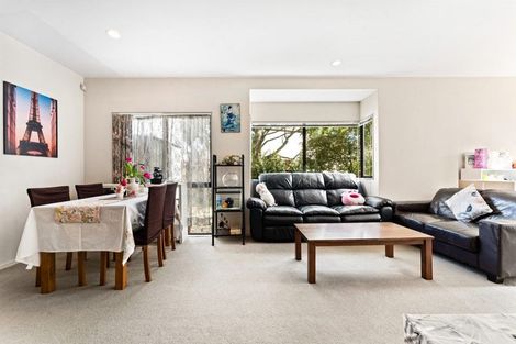 Photo of property in 1 Sun Place, Henderson, Auckland, 0612