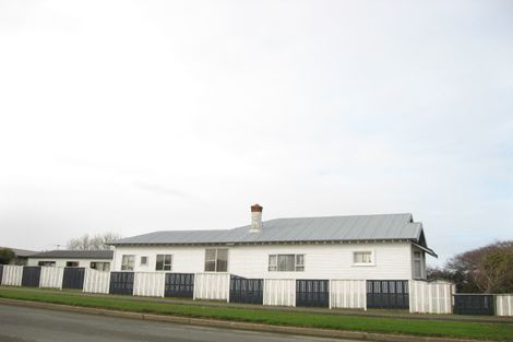 Photo of property in 737 Queens Drive, Waikiwi, Invercargill, 9810