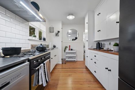 Photo of property in 105 Fairfield Road, Fairfield, Hamilton, 3214