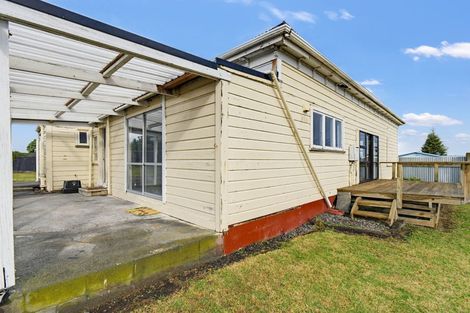 Photo of property in 4 Ashton Terrace, Castlecliff, Whanganui, 4501
