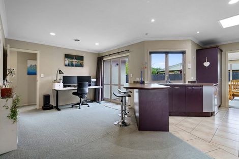 Photo of property in 18 Mirbeck Avenue, Cambridge, 3434