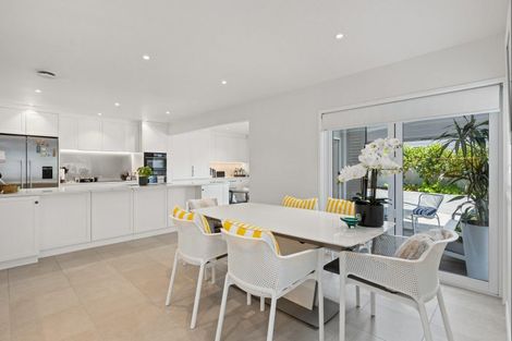 Photo of property in 7 Marellen Drive, Red Beach, 0932