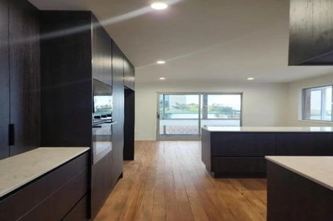 Photo of property in 148 Molesworth Street, New Plymouth, 4312