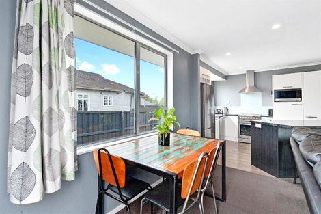 Photo of property in 30 King Street, Coalgate, 7673