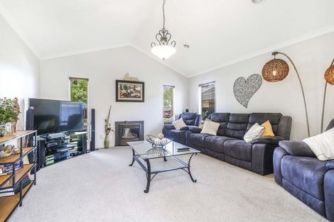 Photo of property in 10 Stratford Place, Huntington, Hamilton, 3210