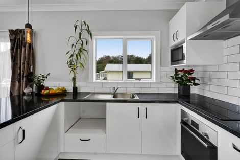 Photo of property in 6 Whitcombe Terrace, Midhirst, Stratford, 4394