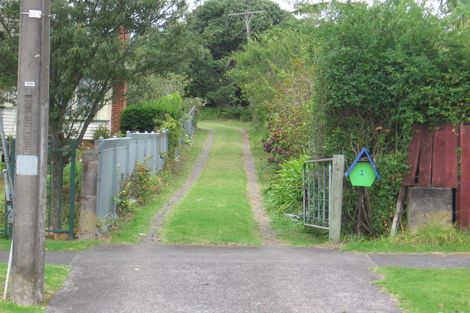 Photo of property in 1 Archlynn Road, Kelston, Auckland, 0602