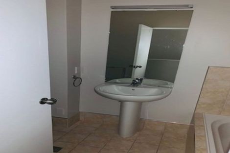 Photo of property in 6/44 Carlos Drive, Flat Bush, Auckland, 2016