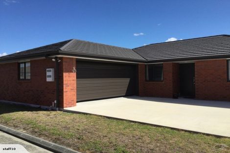 Photo of property in 12 O'farrell Drive, One Tree Point, 0118