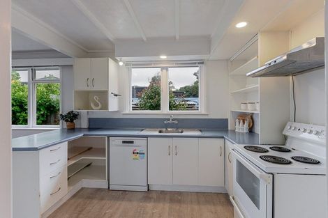 Photo of property in 12 Kiwi Road, Raumati Beach, Paraparaumu, 5032