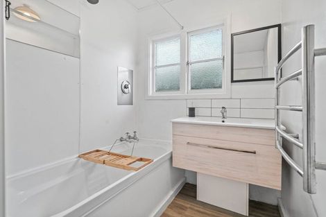 Photo of property in 2 Rustic Lane, Spreydon, Christchurch, 8024