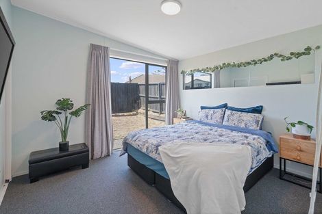 Photo of property in 9a Cuffs Road, Wainoni, Christchurch, 8061