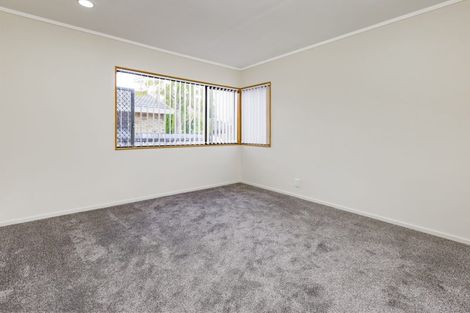 Photo of property in 4b Skilgate Avenue, New Lynn, Auckland, 0600