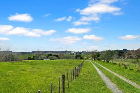 Photo of property in 558 State Highway 1, Wellsford, 0975