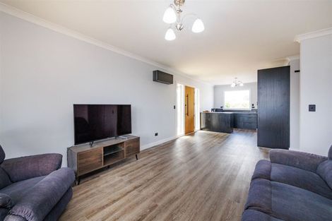 Photo of property in 6 Collins Crescent, Feilding, 4702