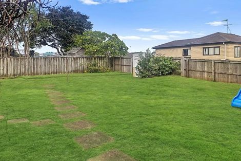 Photo of property in 31 Danbury Drive, Torbay, Auckland, 0630