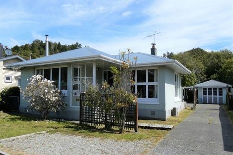 Photo of property in 56 Marlborough Street, Greymouth, 7805