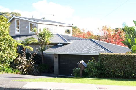 Photo of property in 114 Pah Road, Cockle Bay, Auckland, 2014