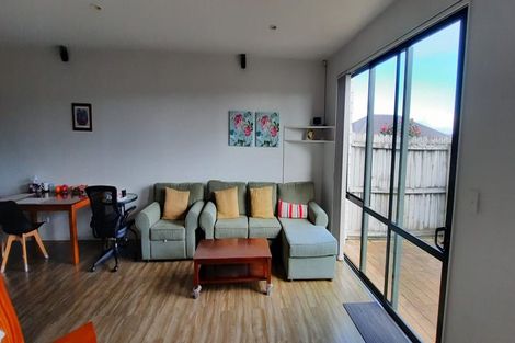 Photo of property in 22/22 Northcross Drive, Oteha, Auckland, 0632