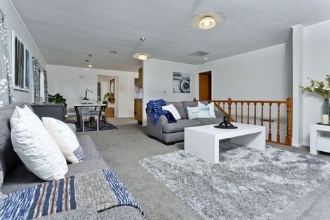 Photo of property in 1/24 Reynolds Place, Torbay, Auckland, 0630