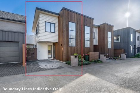 Photo of property in 10 Finesse Lane, Bucklands Beach, Auckland, 2012