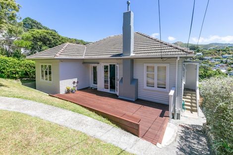 Photo of property in 51 Milne Terrace, Island Bay, Wellington, 6023