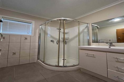 Photo of property in 58 Taikata Road, Te Atatu Peninsula, Auckland, 0610