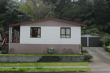 Photo of property in 105 Poplar Grove, Whalers Gate, New Plymouth, 4310