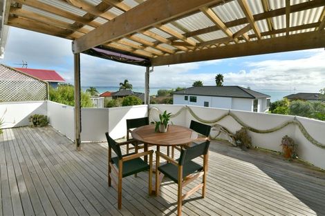 Photo of property in 1300 Whangaparaoa Road, Army Bay, Whangaparaoa, 0930