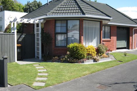 Photo of property in 10a Elizabeth Street, Palmerston North, 4410