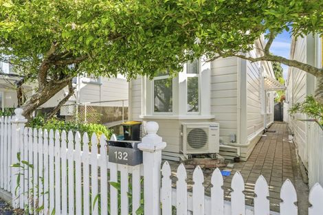 Photo of property in 132 Elizabeth Street, Mount Victoria, Wellington, 6011