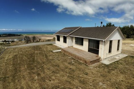 Photo of property in 7 Georgetown-pukeuri Road, Pukeuri, Oamaru, 9493