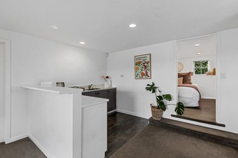 Photo of property in 1/41 East Coast Road, Milford, Auckland, 0620