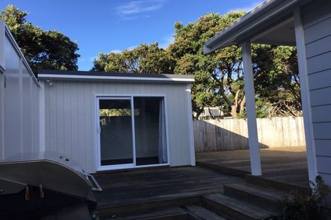 Photo of property in 19a Mantell Street, Seatoun, Wellington, 6022