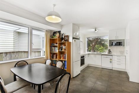 Photo of property in 24 Bartlett Grove, Tawa, Wellington, 5028