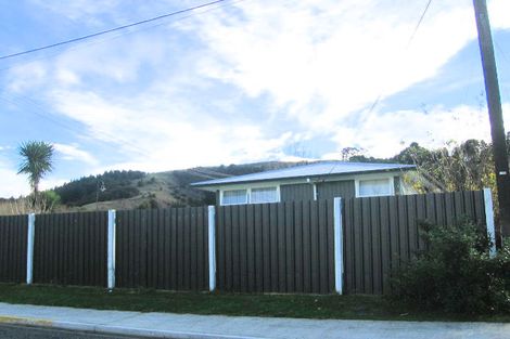 Photo of property in 1 Shirley Place, Bay View, Napier, 4104